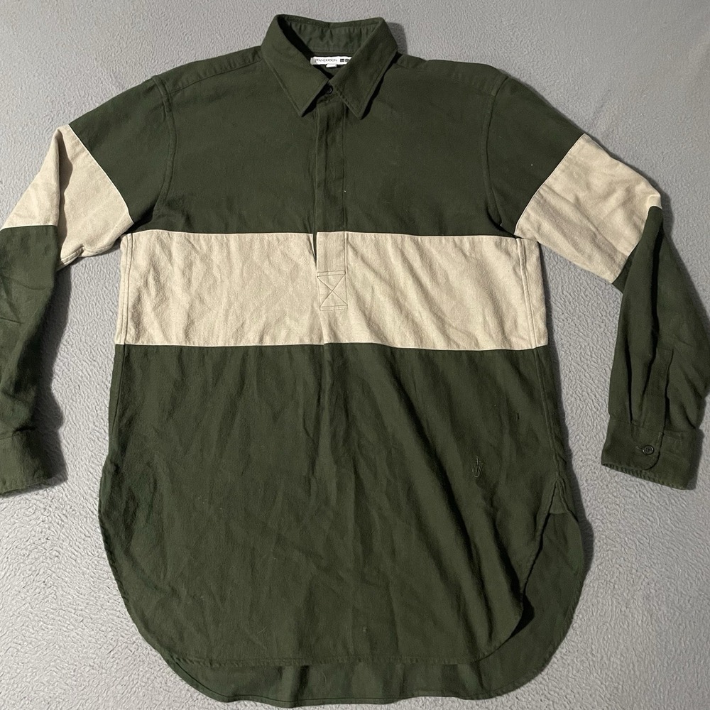JW Anderson Uniqlo Shirt Mens Medium‎ Polo Green Beige Color Block Curved Hem